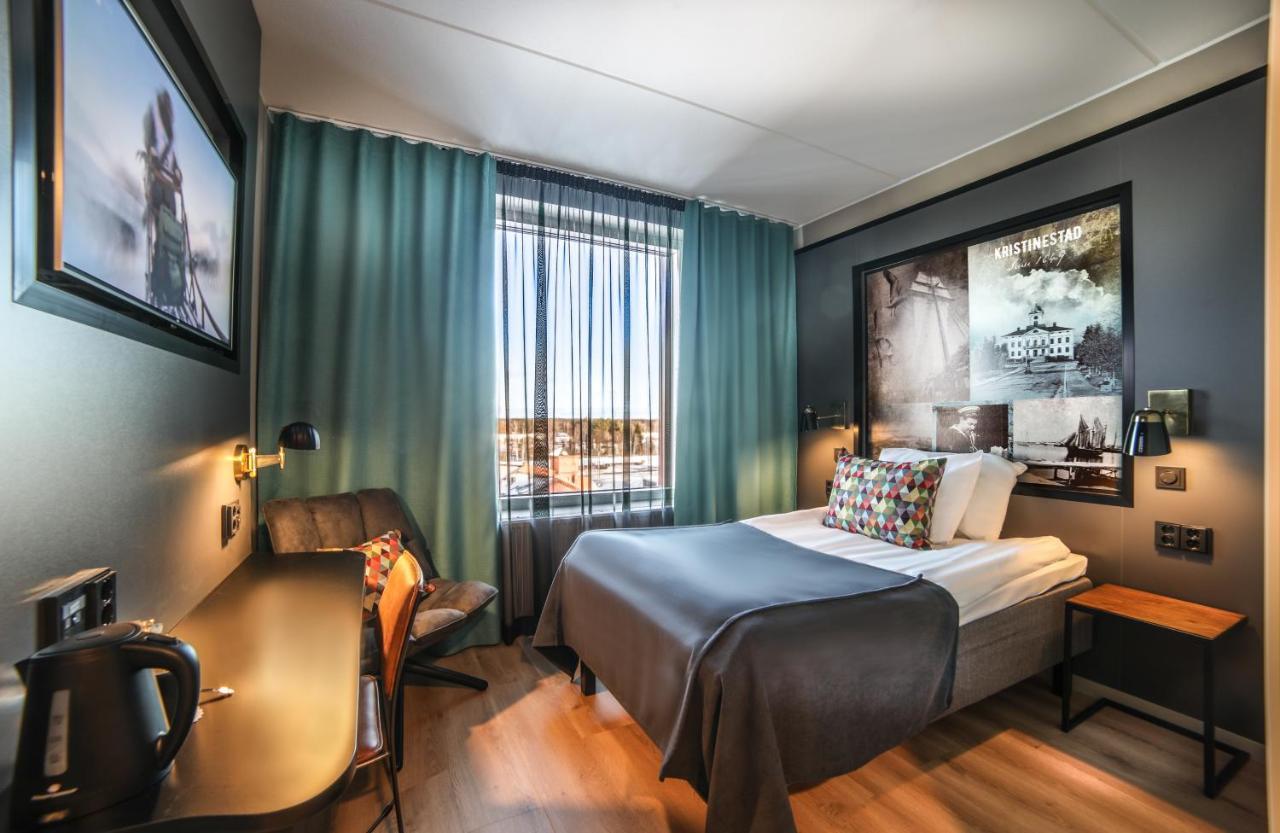 Hotelli-Ravintola Alma Seinäjoki Exteriör bild